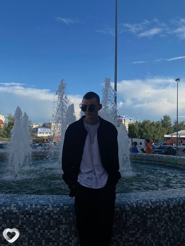 Кирилл, 21, Новосибирске — анкета №2875524