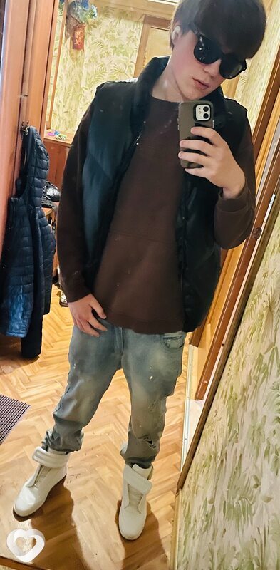 Андрей, 19, Москве — анкета №2875905