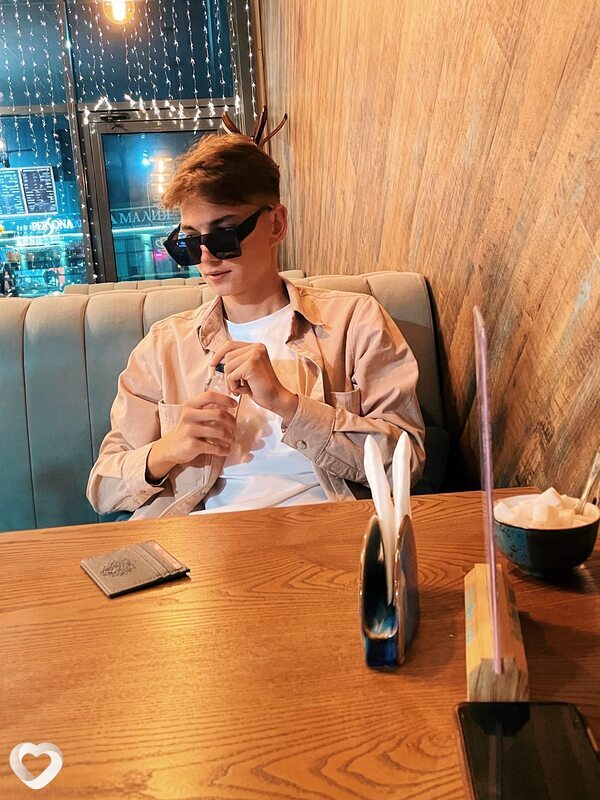 Влад, 21, Белореченске — анкета №2876267