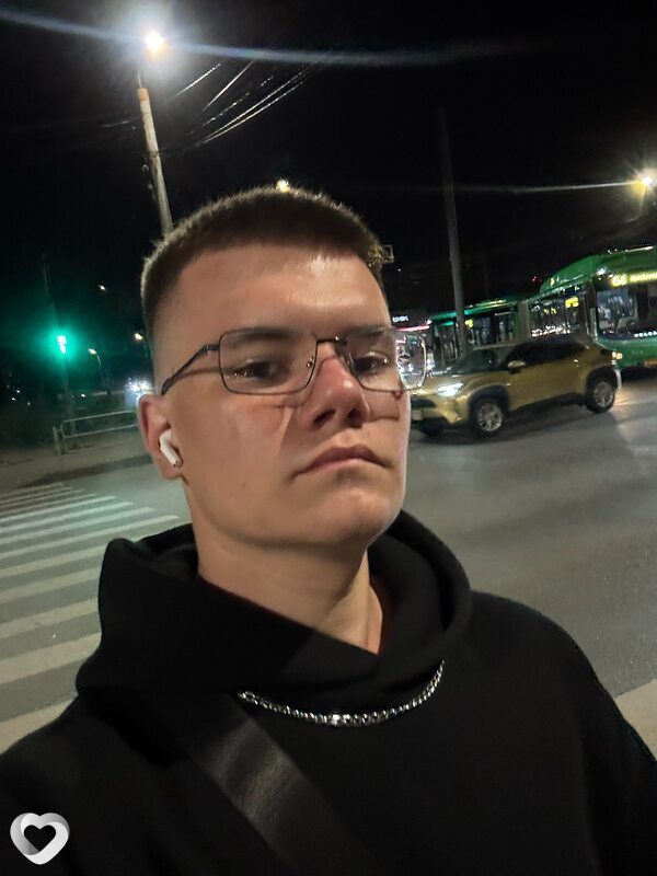 Ваня, 19, Челябинске — анкета №2877111