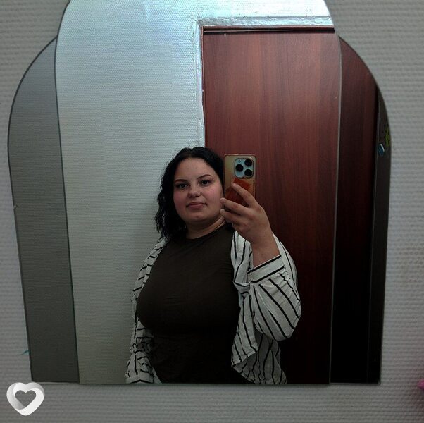 Наташа, 21, Ужуре — анкета №2877276