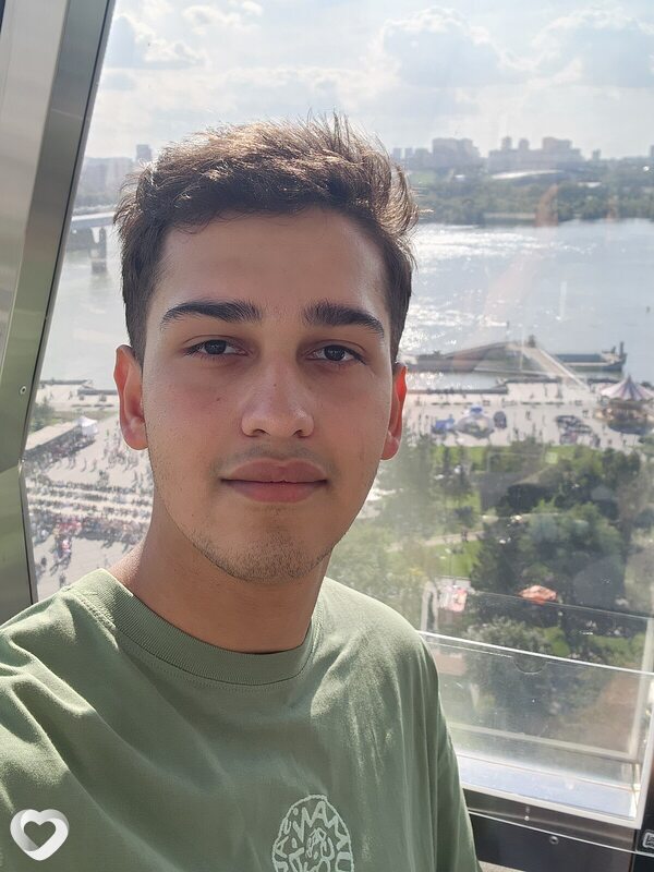 Артур, 21, Новосибирске — анкета №2877368