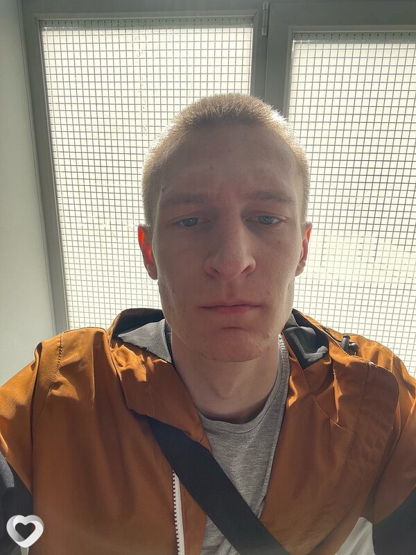 Дима, 21, Барнауле — анкета №2877458