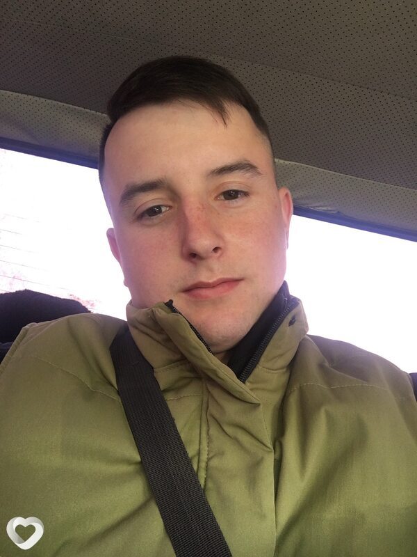 Валентин, 24, Казани — анкета №2877756
