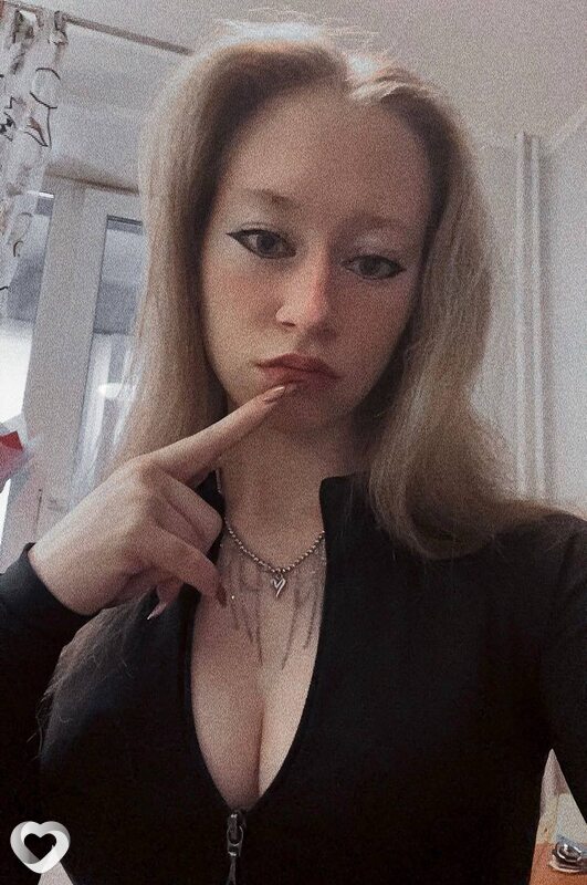Вика, 20, Москве — анкета №2878248