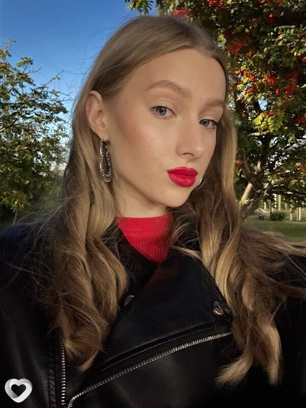 Яна, 21, Ульяновске — анкета №2878618