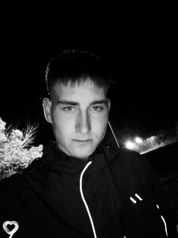Илья, 22, Усть-Каменогорск — анкета №2878790