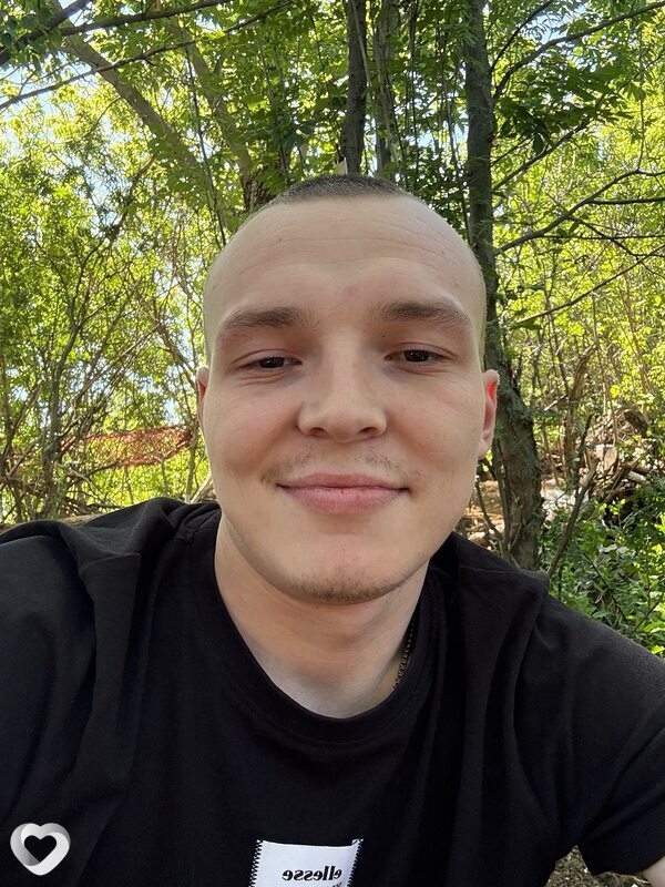 Данил, 21, Белгороде — анкета №2879181