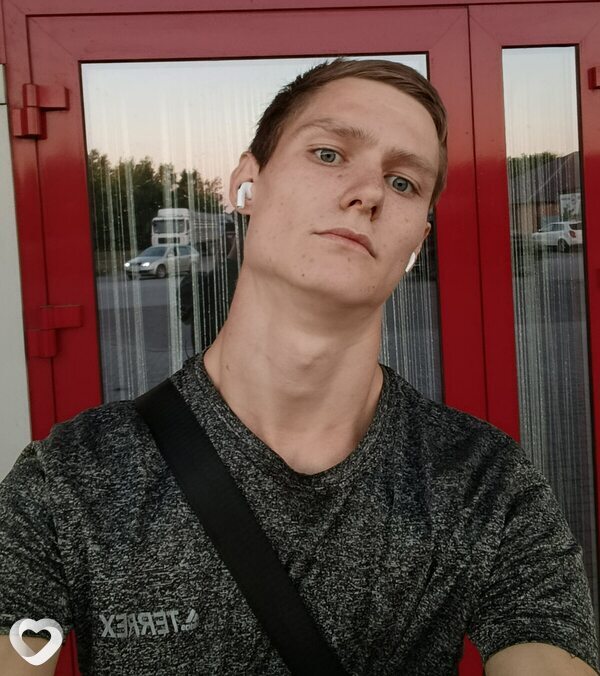 Артем, 19, Артеме — анкета №2879596