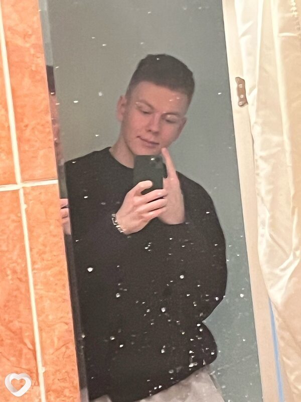 Denis, 22, Ижевске — анкета №2879301