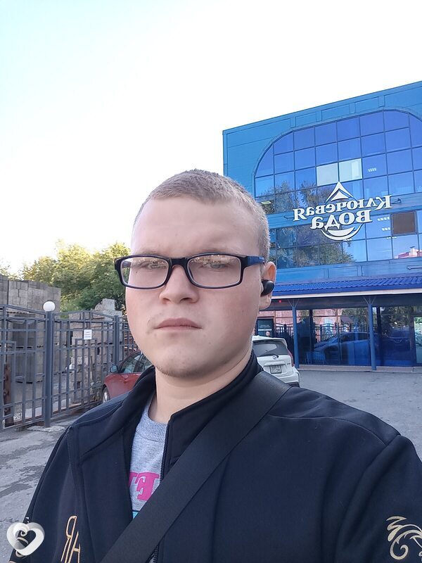 Максим, 21, Томске — анкета №2879855