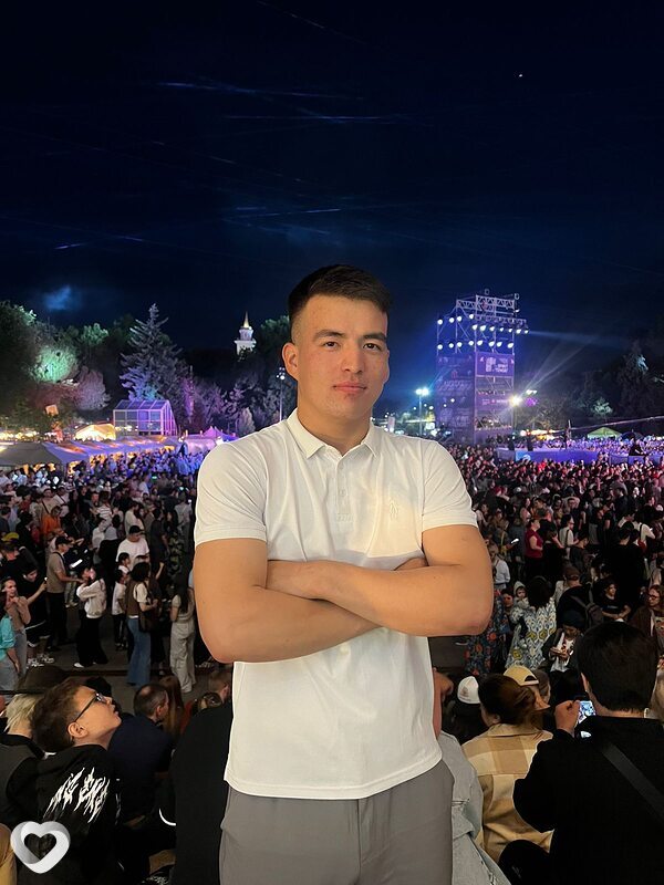 Рома, 22, Усть-Каменогорск — анкета №2880820