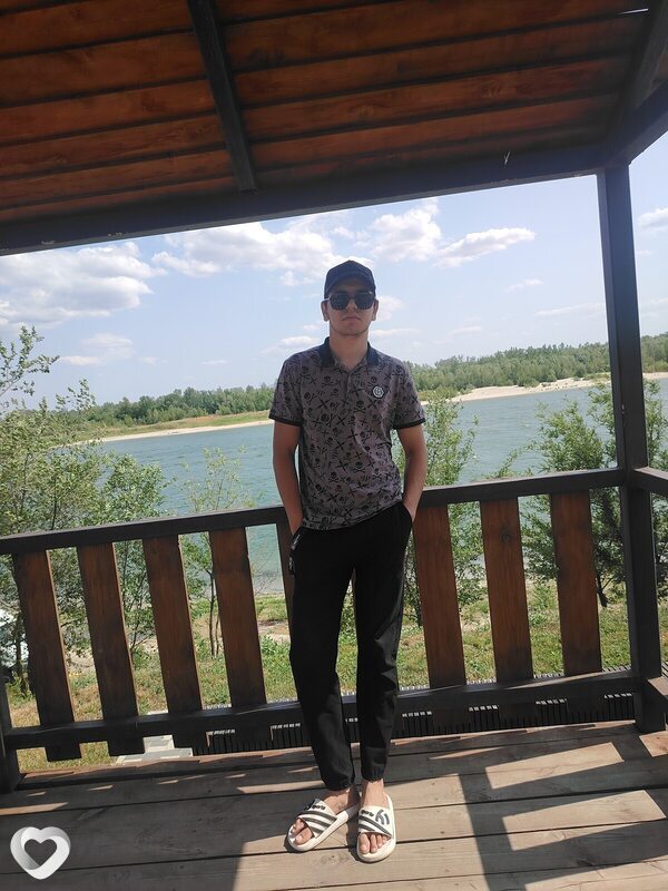 Алексей, 22, Шахтах — анкета №2881232