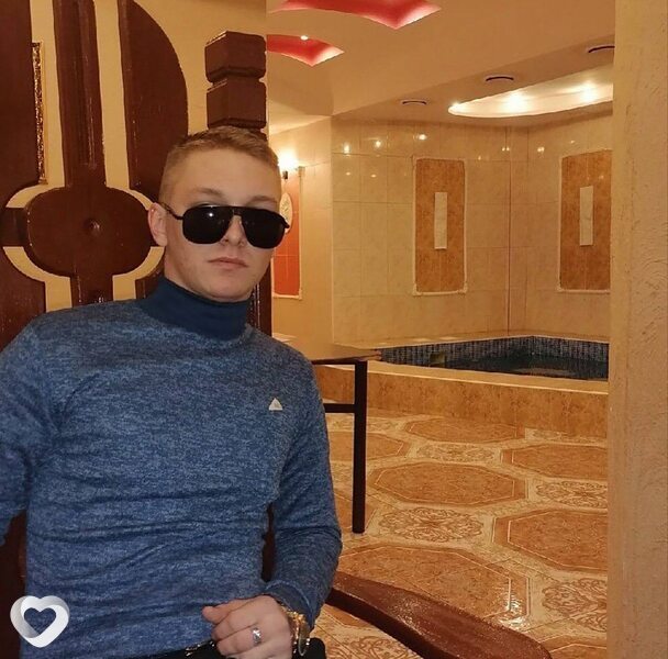 Кирилл, 25, Омске — анкета №2881843