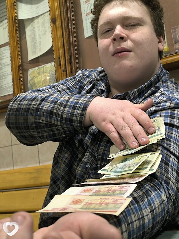 Валентин, 22, Минске — анкета №2883128