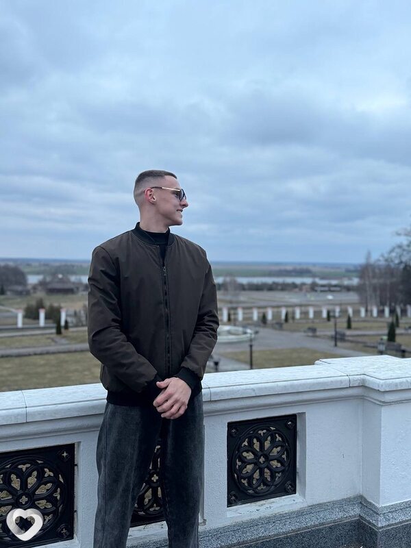 Максим, 19, Пинске — анкета №2883451