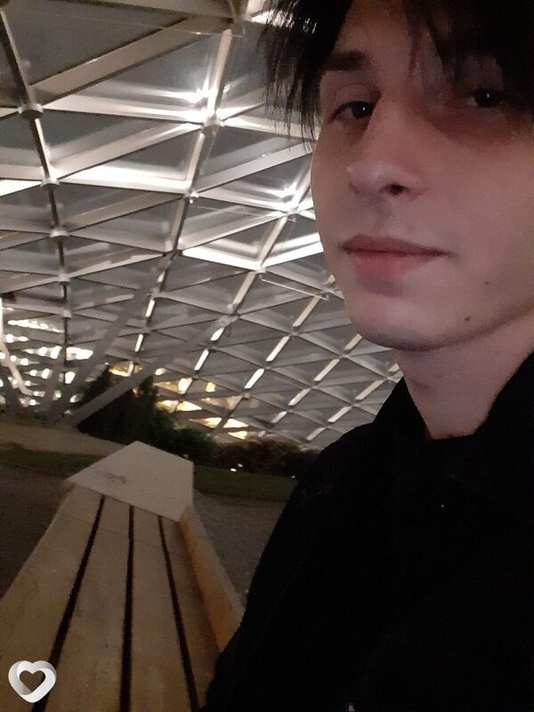 Миша, 26, Москве — анкета №2884989