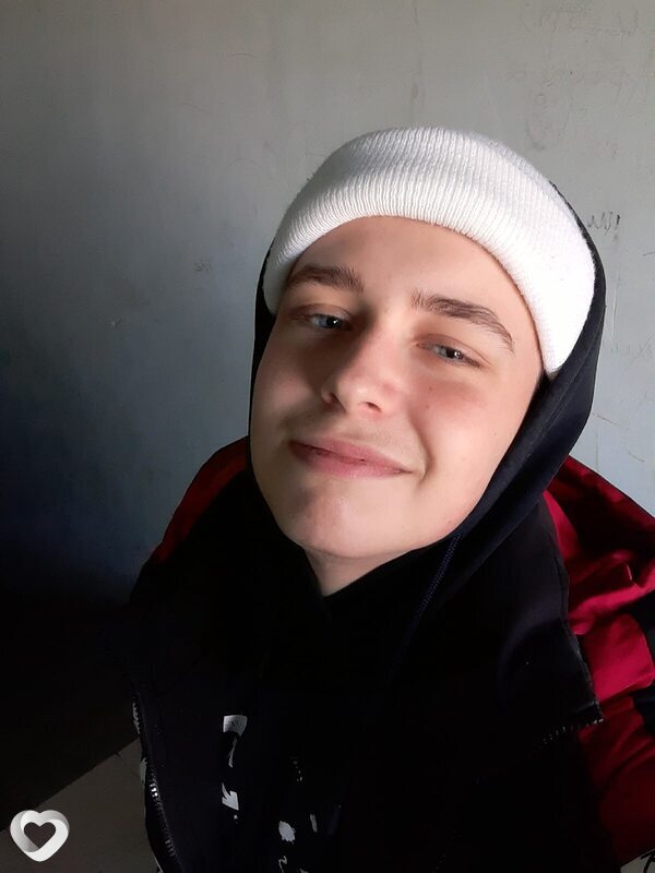 Дмитрий, 20, Серове — анкета №2884427