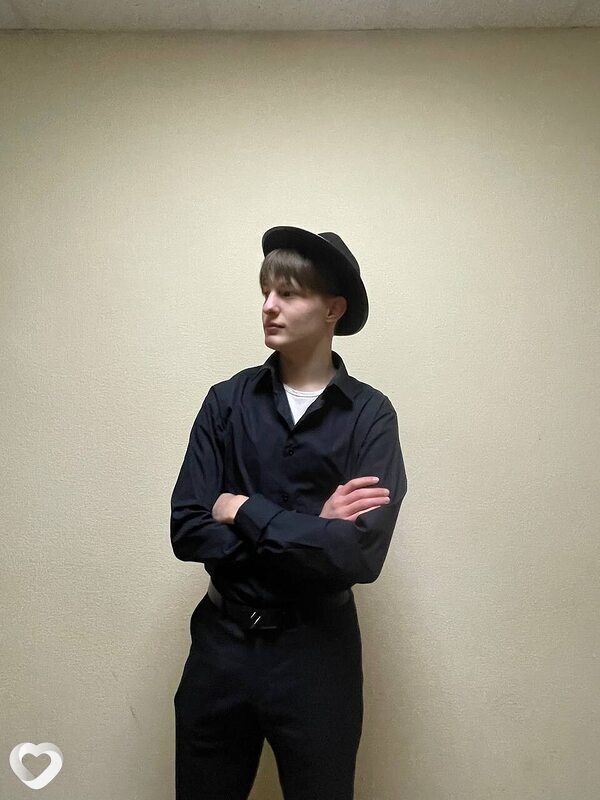 Лев, 19, Омске — анкета №2884748