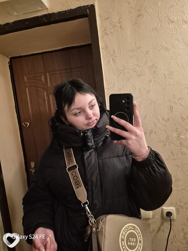 Карина, 31, Макеевке — анкета №2885083
