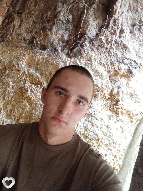 Денис, 19, Вологде — анкета №2886293