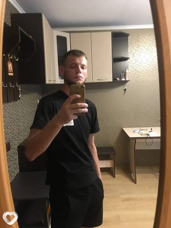 Олег, 21, Киеве — анкета №2886867