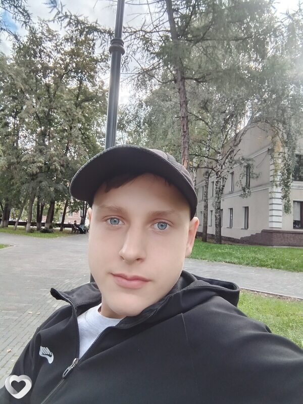 Данил, 19, Томске — анкета №2886721