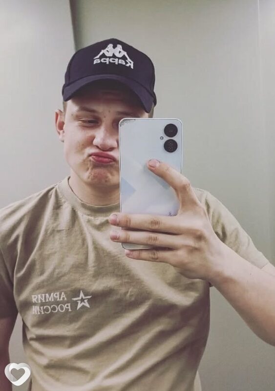 Александр, 23, Новосибирске — анкета №2886565