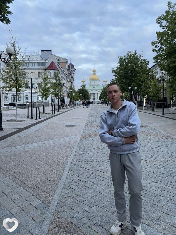 Иван, 20, Москве — анкета №2888044