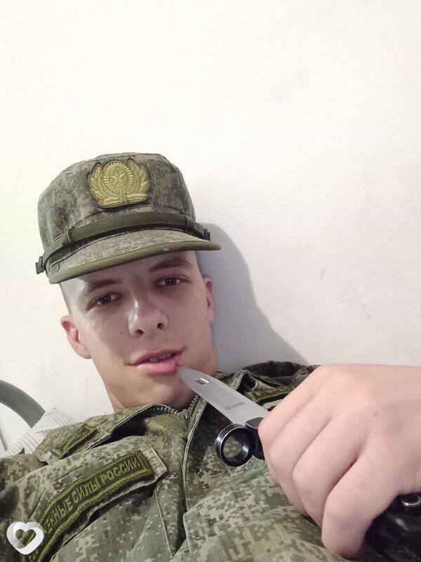 Никита, 21, Антраците — анкета №2888411
