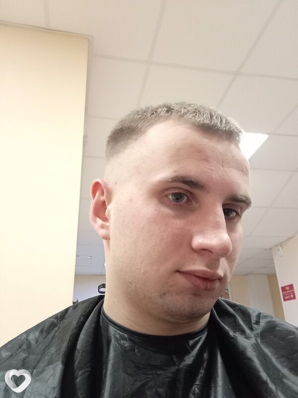 Денис, 21, Минске — анкета №2888359