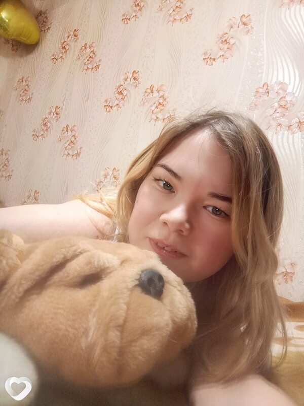Алена, 28, Кирове — анкета №2888446