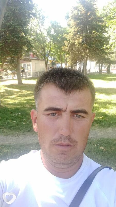 Акмал, Каунас