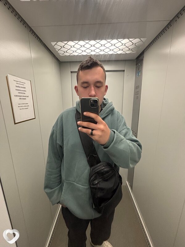 Максим, 18, Витебске — анкета №2888525