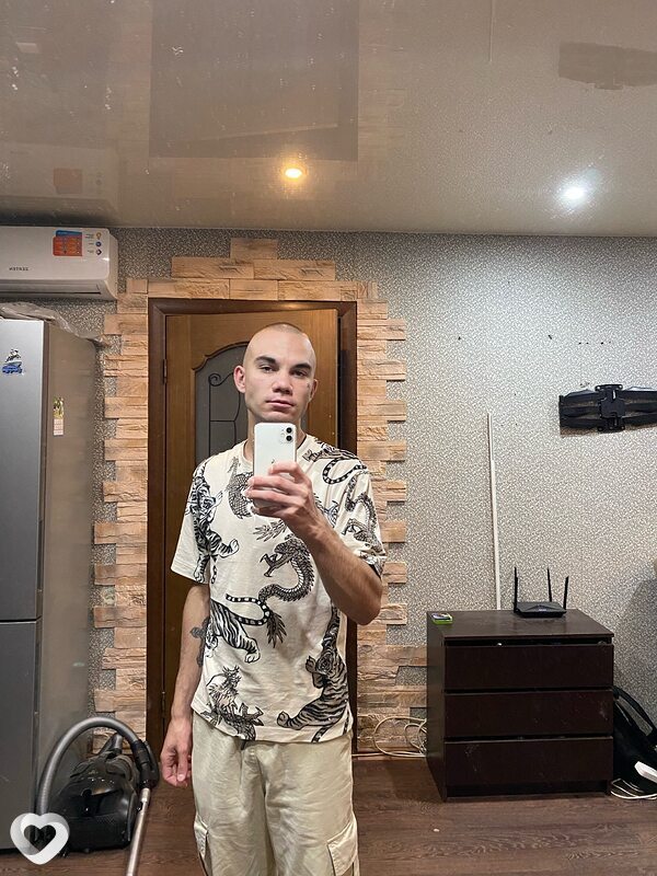 Леонид, 22, Дзержинске — анкета №2888740