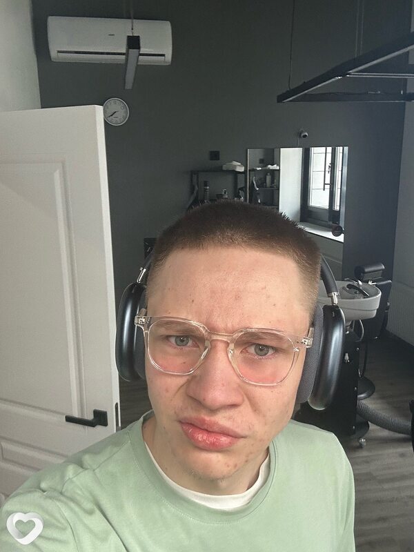 Виталя, 20, Санкт-Петербурге — анкета №2888936