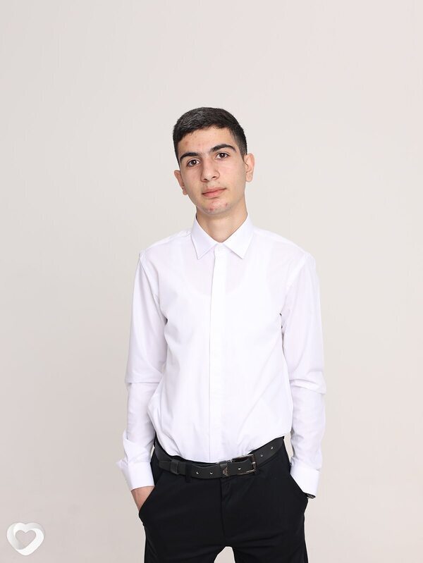 Artur, Абовян