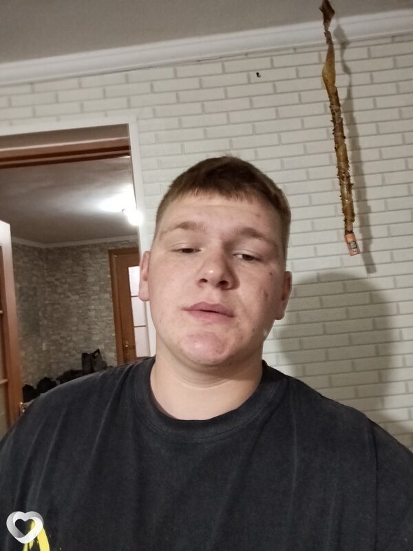 Лев, 21, Ижевске — анкета №2889639