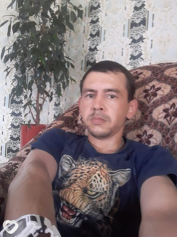 Артём, 38, Вышнем Волочке — анкета №2890528