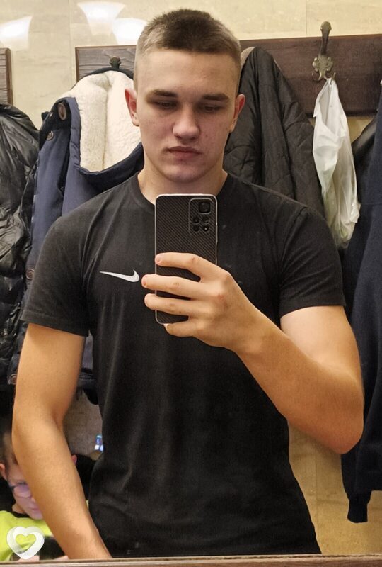 Александр, 19, Одинцове — анкета №2890542