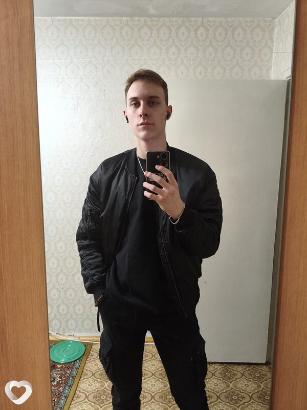 Павел, 21, Краснотурьинске — анкета №2891015