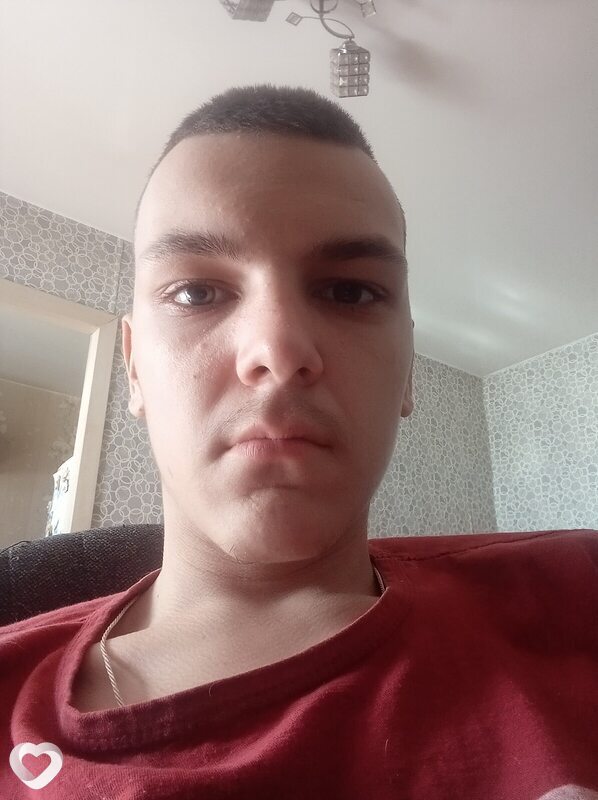 Кирилл, 19, Киселевске — анкета №2891289