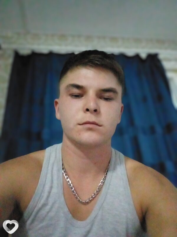 Александр, 21, Макеевке — анкета №2893272
