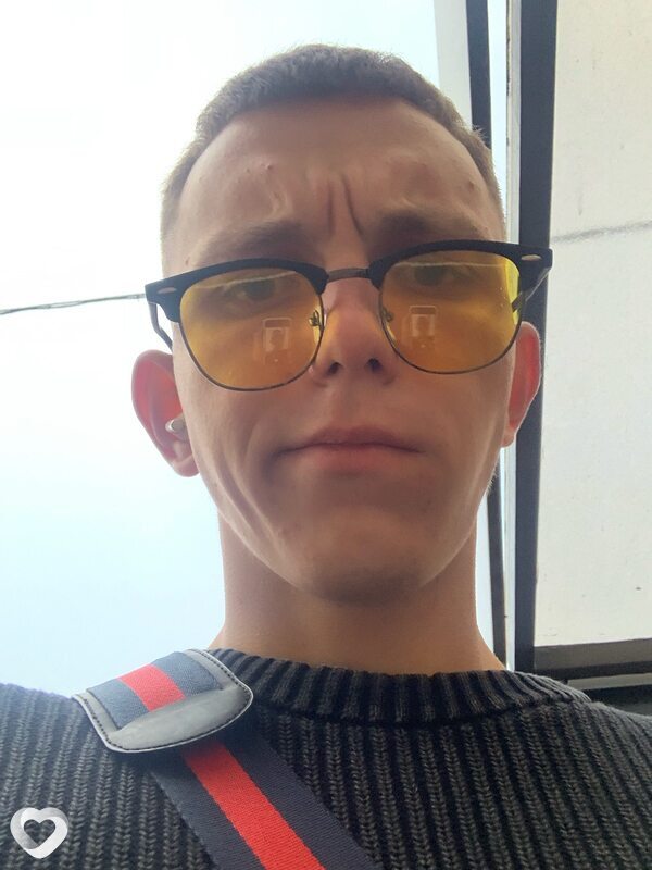 Денис, 19, Минске — анкета №2893735