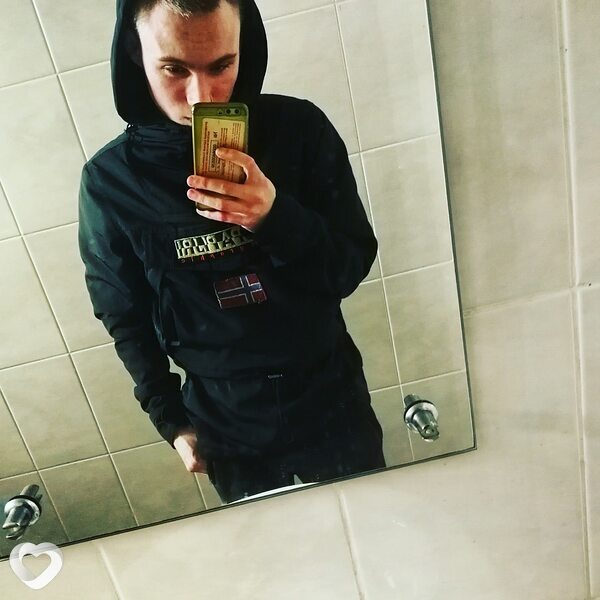 Денис, 24, Москве — анкета №2894072