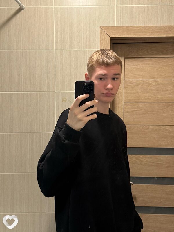 Илья, 20, Сатке — анкета №2894448