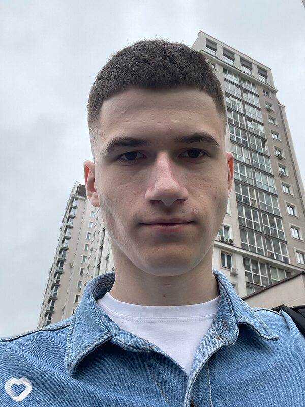 Максим, 21, Бресте — анкета №2894547