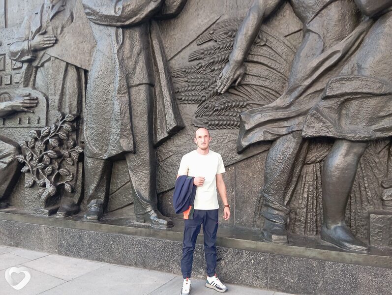 Артем, 28, Москве — анкета №2894708