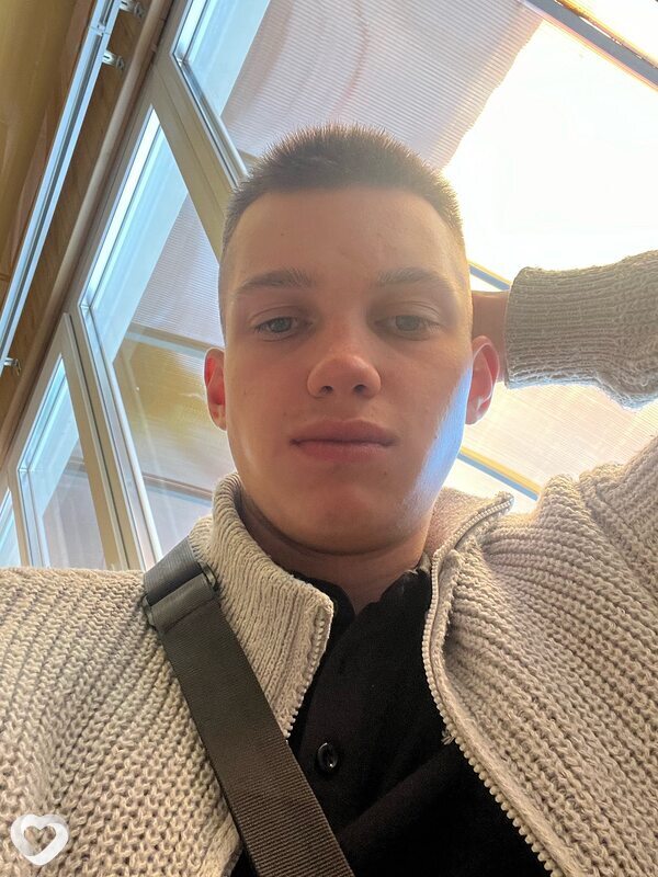 Александр, 21, Ярославле — анкета №2894761