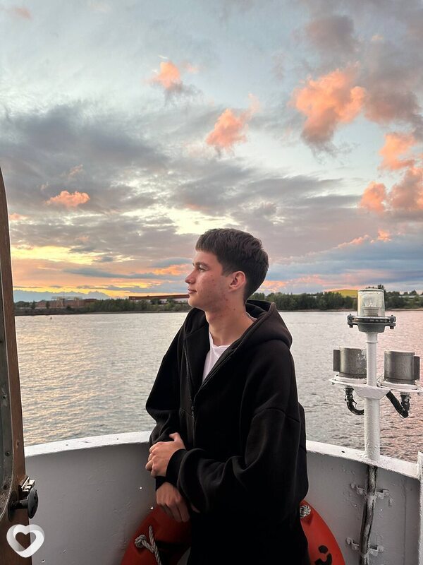 Александр, 23, Перми — анкета №2895595